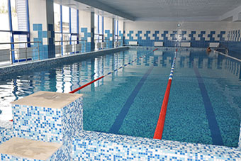 сколько времени занимает строительство бассейна