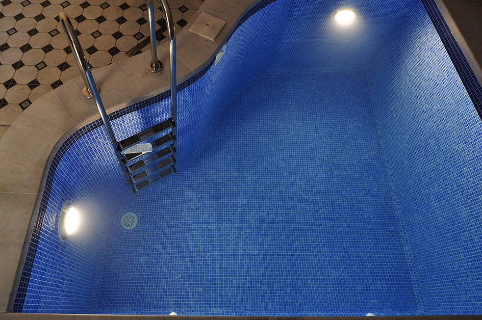 Коммерческий бассейн в рекреационной зоне